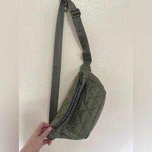 Vera Bradley Large Belt Bag, Green, NWOT